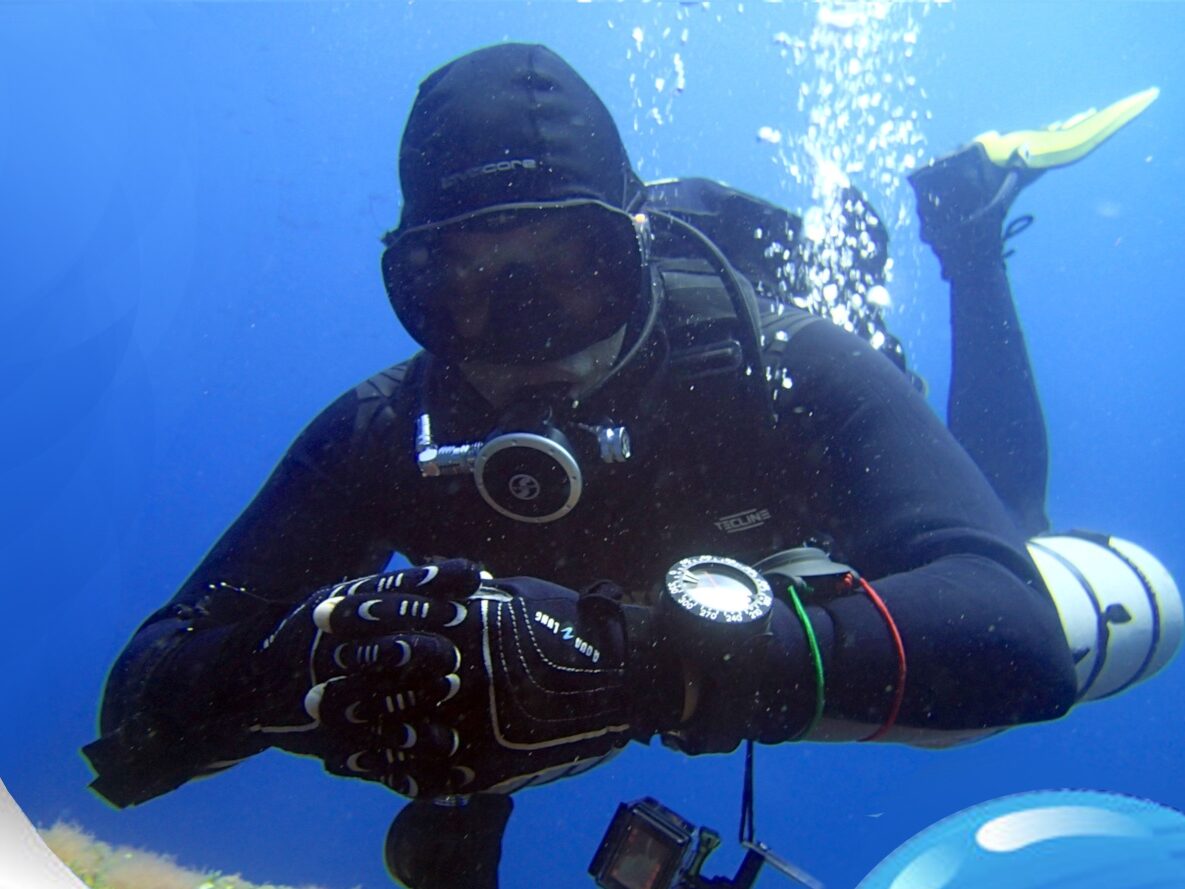 Sidemount Diver